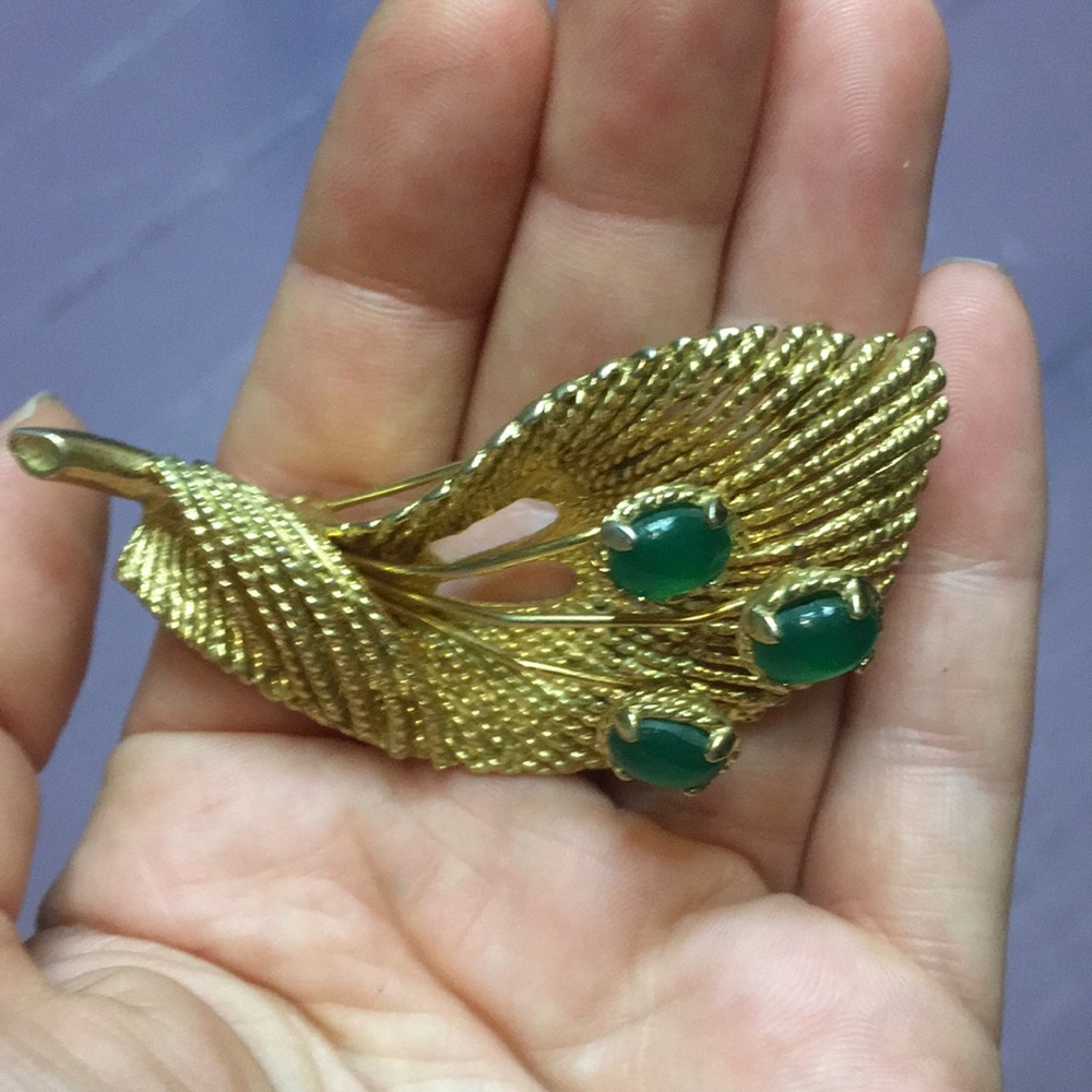 Gold brooch